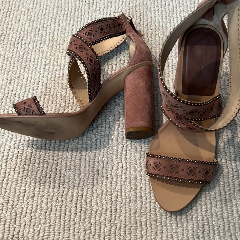 Worn once suede sandal zara